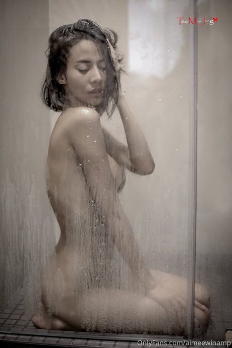 Foto di nudo di fuga di OnlyFans di Win Amp