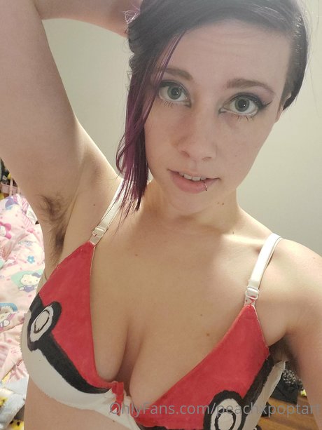 Foto di nudo di fuga di OnlyFans di Peachxpoptart