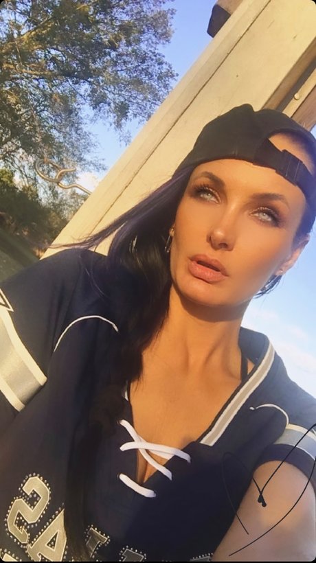 Alektra Blue