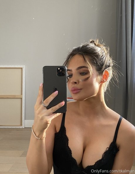 Foto di nudo di fuga di OnlyFans di Tereze Kalman