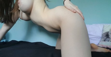 Foto di nudo di fuga di OnlyFans di Alliensfw