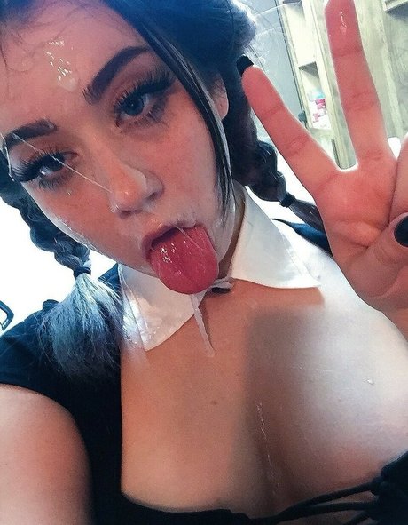 Foto di nudo di fuga di OnlyFans di Miranda Mew