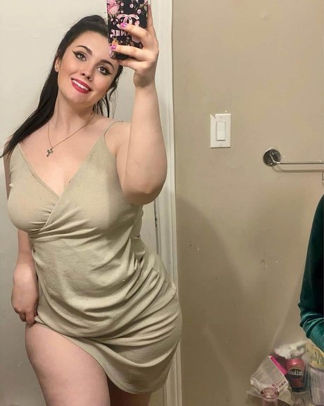 Foto di nudo di fuga di OnlyFans di Sofia Macbeth