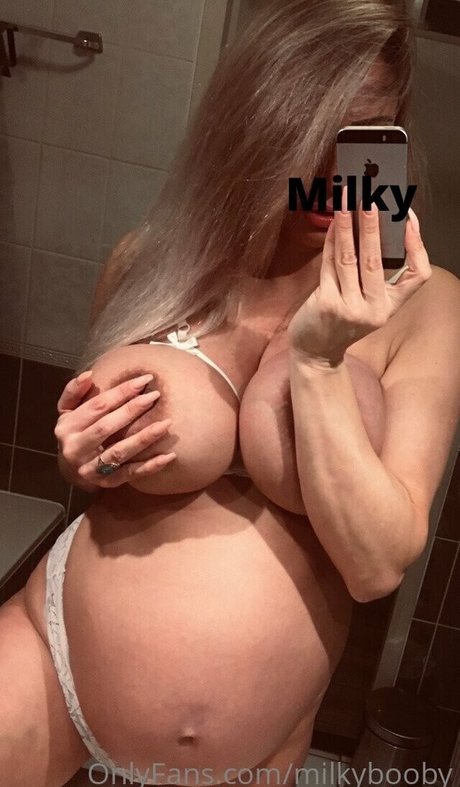 Foto di nudo di fuga di OnlyFans di Milkybooby