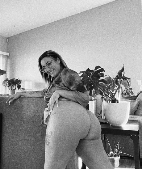 Foto di nudo di fuga di OnlyFans di Mommy Marshmallow