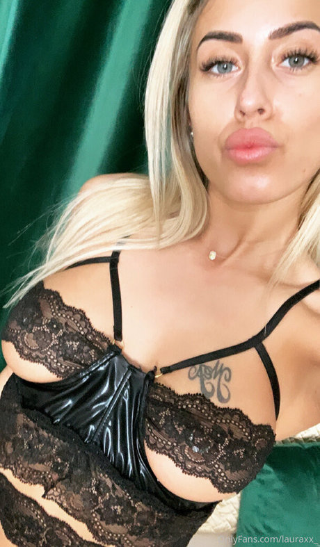Laurabae