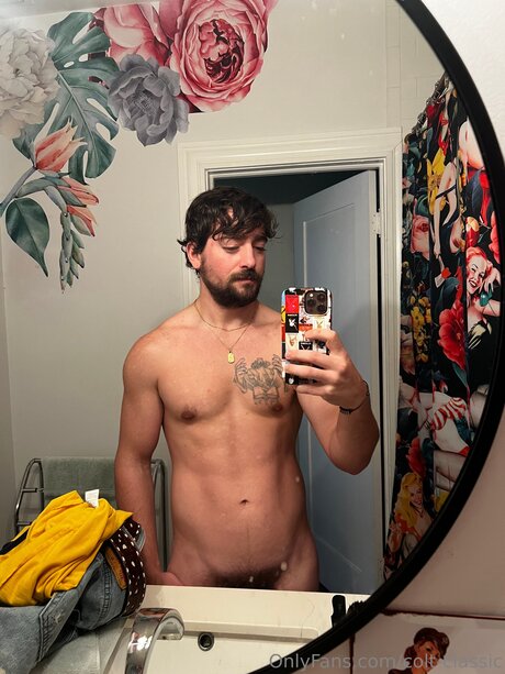Foto di nudo di fuga di OnlyFans di Colt Classic
