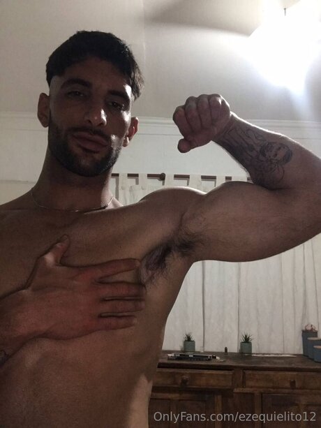 Foto di nudo di fuga di OnlyFans di Ezequielito12