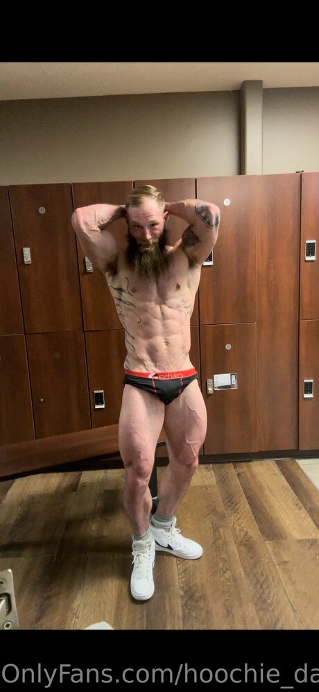 Foto di nudo di fuga di OnlyFans di Hoochie Daddyy
