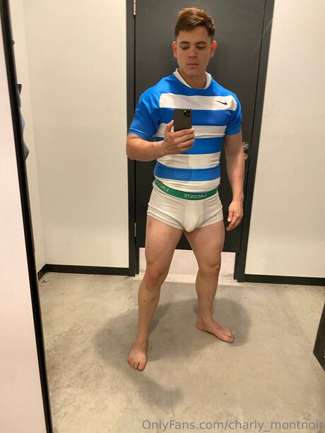 Foto di nudo di fuga di OnlyFans di Charly Montnoir