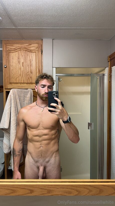 Foto di nudo di fuga di OnlyFans di Russellwhite