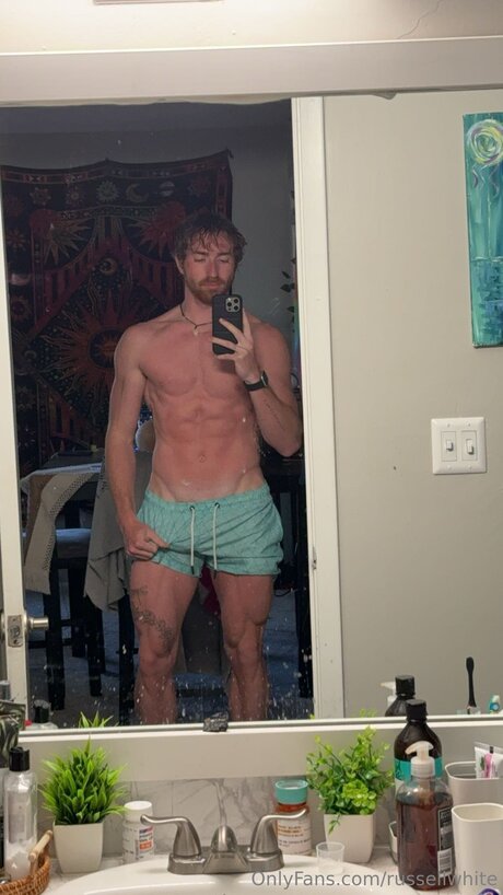 Foto di nudo di fuga di OnlyFans di Russellwhite
