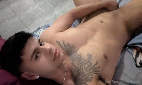 Foto di nudo di fuga di OnlyFans di Augst Ts