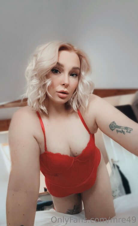 Foto di nudo di fuga di OnlyFans di Mre49
