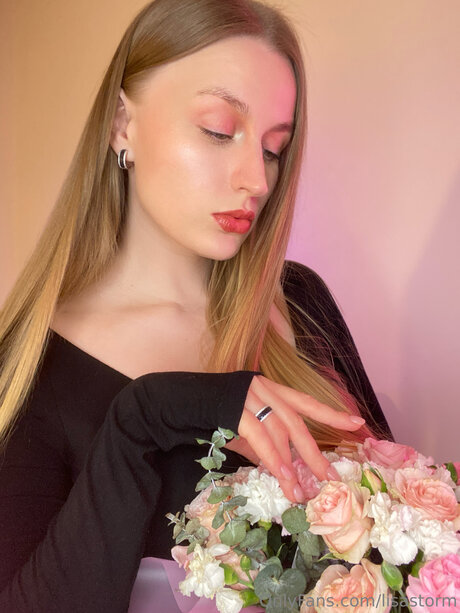 Foto di nudo di fuga di OnlyFans di Lisastorm