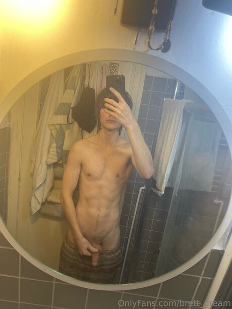 Foto di nudo di fuga di OnlyFans di Brett Dream