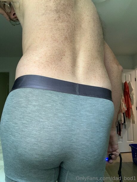 Foto di nudo di fuga di OnlyFans di Dad Bod1