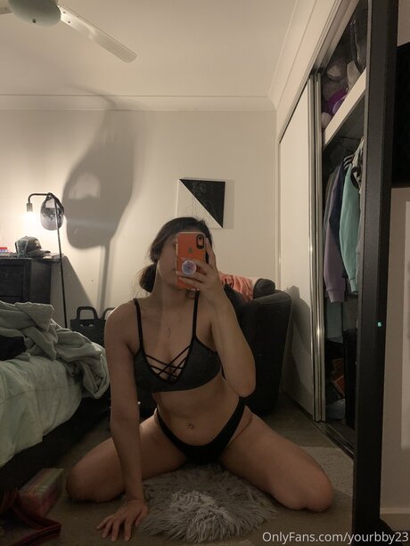 Foto di nudo di fuga di OnlyFans di Yourbby23