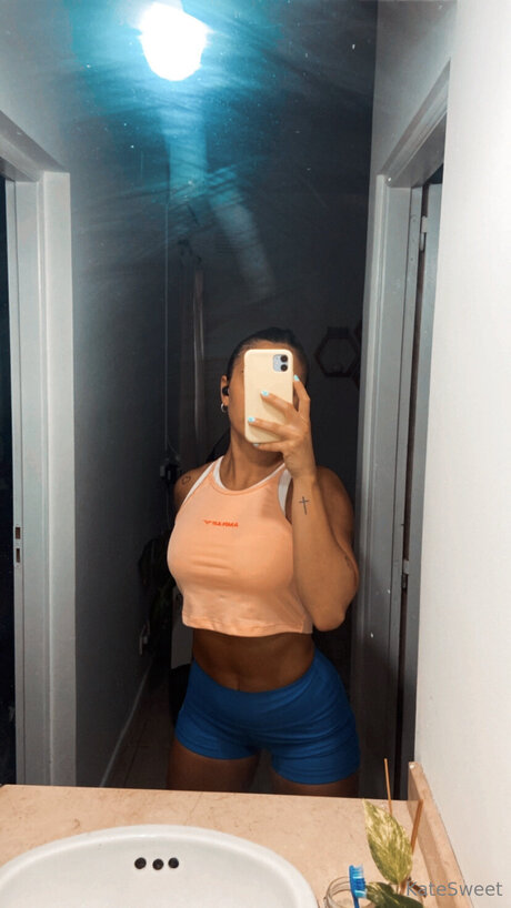 Foto di nudo di fuga di OnlyFans di Katesweet22
