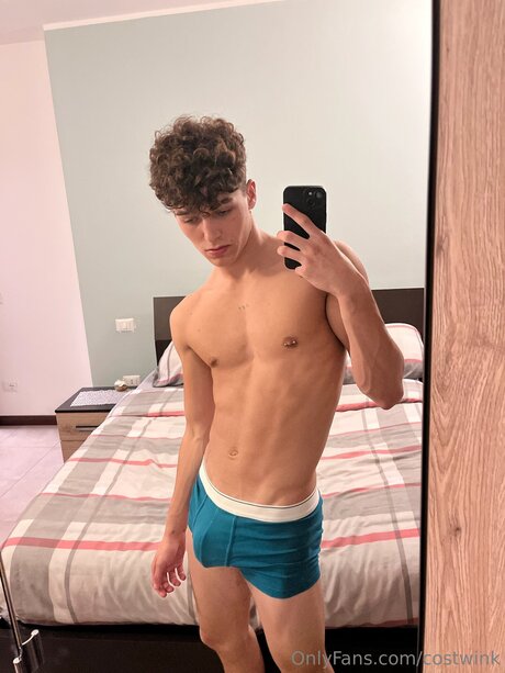 Foto di nudo di fuga di OnlyFans di Xcost