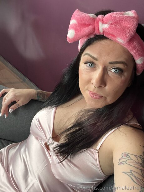 Foto di nudo di fuga di OnlyFans di Annaleafree