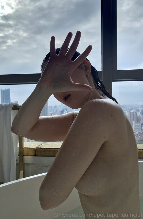 Foto di nudo di fuga di OnlyFans di Lapetiteperleofficial