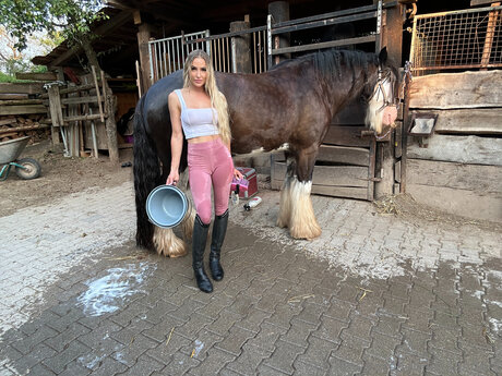 Foto di nudo di fuga di OnlyFans di Leonie Sanders