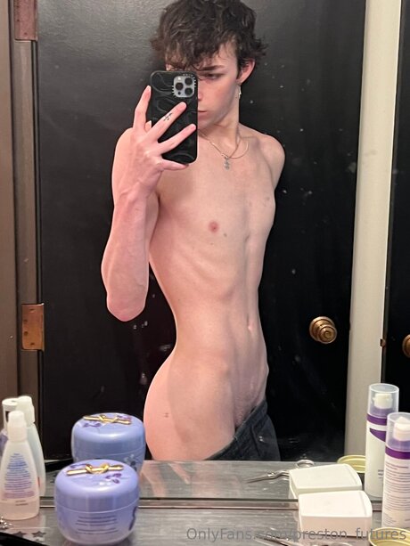 Foto di nudo di fuga di OnlyFans di Preston Futures