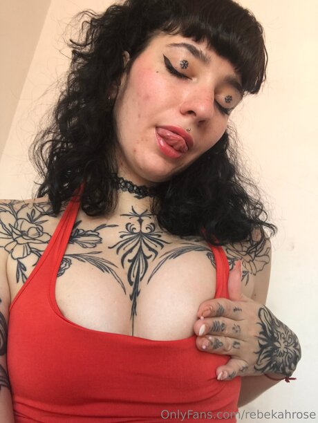 Foto di nudo di fuga di OnlyFans di Rebekahrose