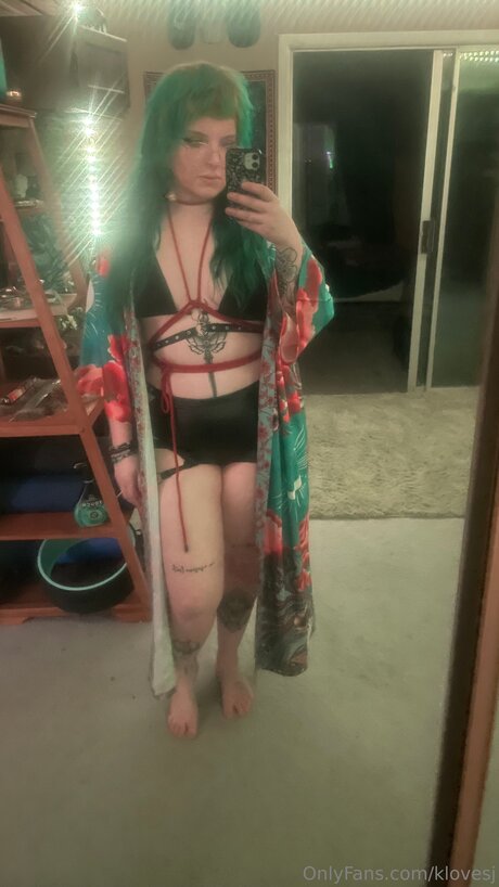 Foto di nudo di fuga di OnlyFans di Klovesj