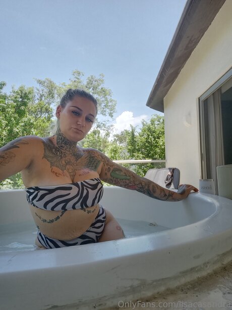 Foto di nudo di fuga di OnlyFans di Lisacasandra