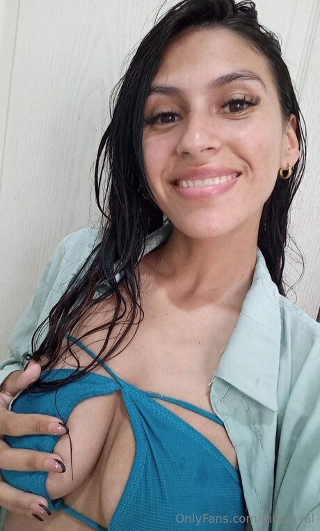 Foto di nudo di fuga di OnlyFans di Miaduval