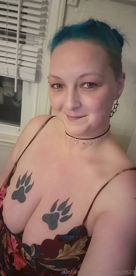 Foto di nudo di fuga di OnlyFans di Tinaclawz0623