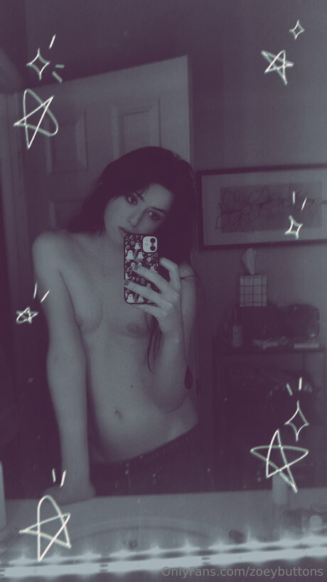Foto di nudo di fuga di OnlyFans di Zoeybuttons