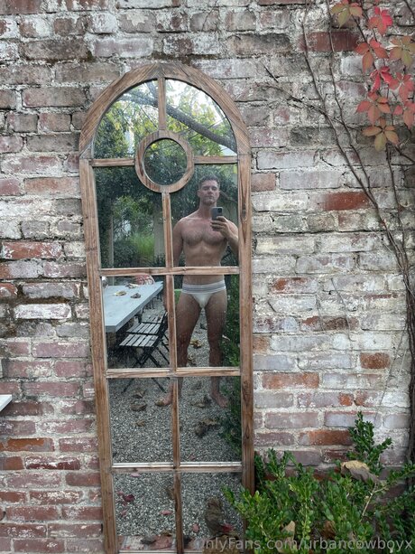 Foto di nudo di fuga di OnlyFans di Urbancowboyx