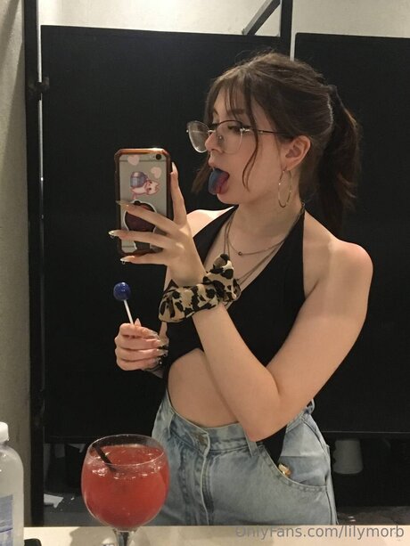 Foto di nudo di fuga di OnlyFans di Lilymorb