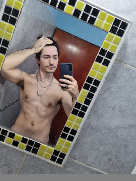 Foto di nudo di fuga di OnlyFans di Matiasuprofesor