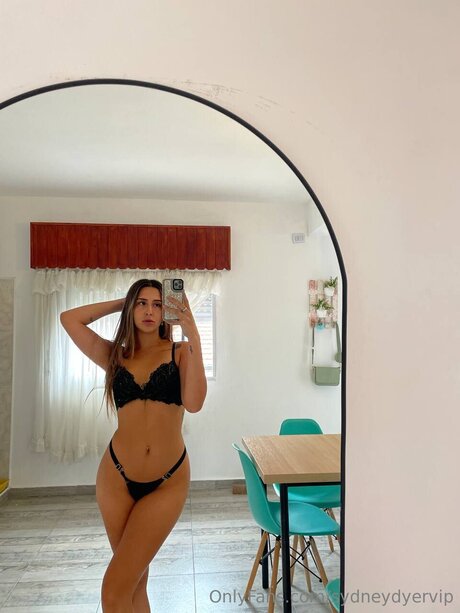 Foto di nudo di fuga di OnlyFans di Sydneydyervip