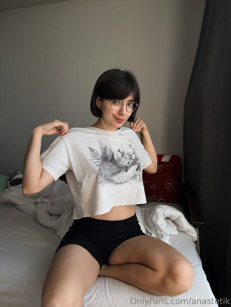 Foto di nudo di fuga di OnlyFans di Anastetyk