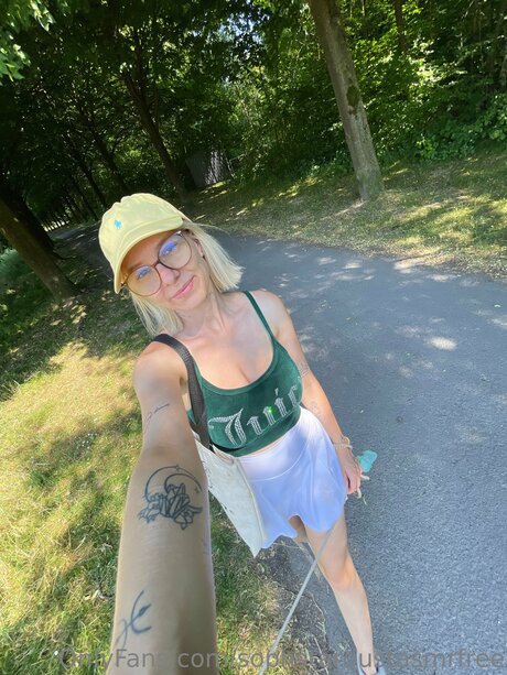 Foto di nudo di fuga di OnlyFans di Sophstardustasmrfree