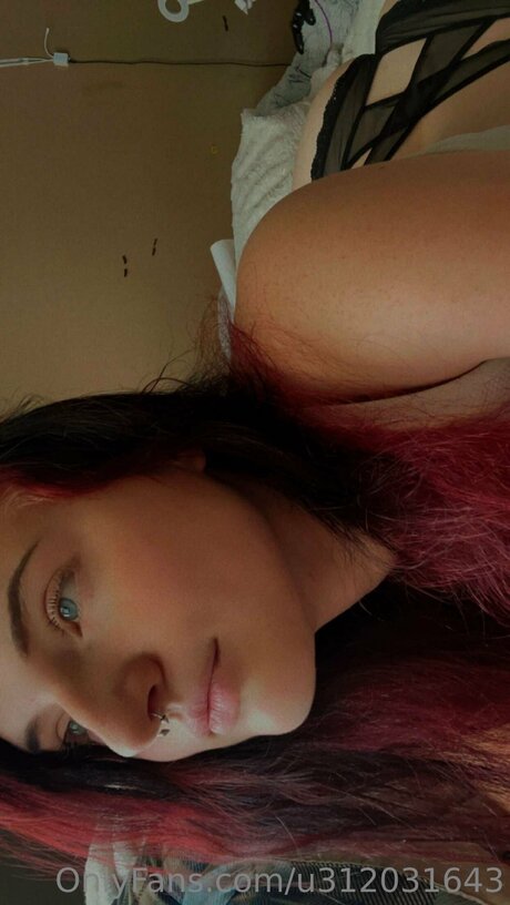 Foto di nudo di fuga di OnlyFans di U312031643