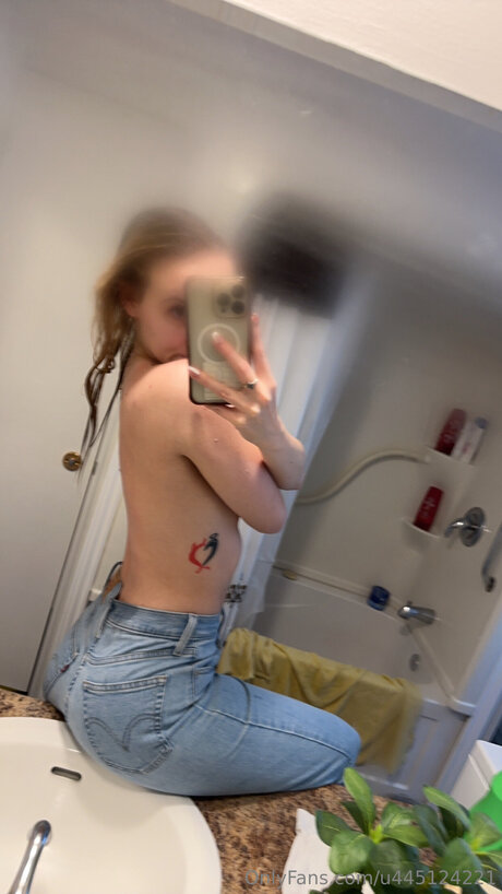 Foto di nudo di fuga di OnlyFans di Bridgett Ttt