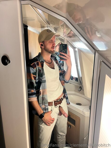 Foto di nudo di fuga di OnlyFans di Victorobitch