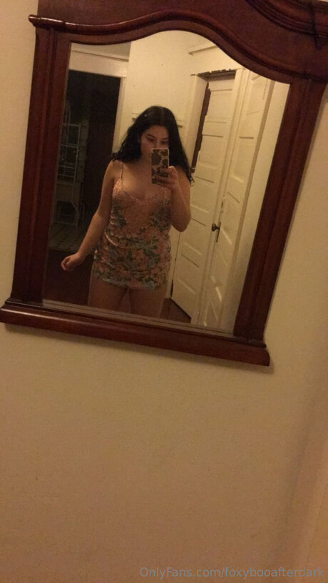 Foto di nudo di fuga di OnlyFans di Foxybooafterdark