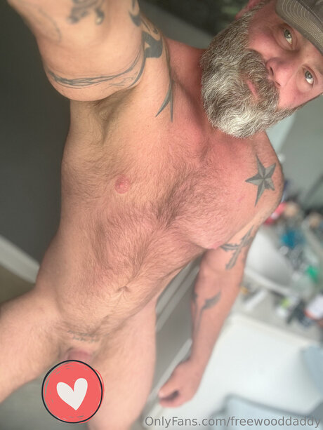 Foto di nudo di fuga di OnlyFans di Freewooddaddy