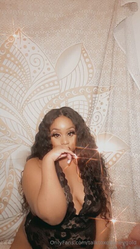 Talktoxohoneygold
