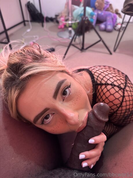 Foto di nudo di fuga di OnlyFans di Bbcwor1d