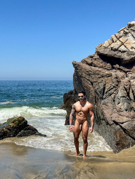 Foto di nudo di fuga di OnlyFans di Zhavala