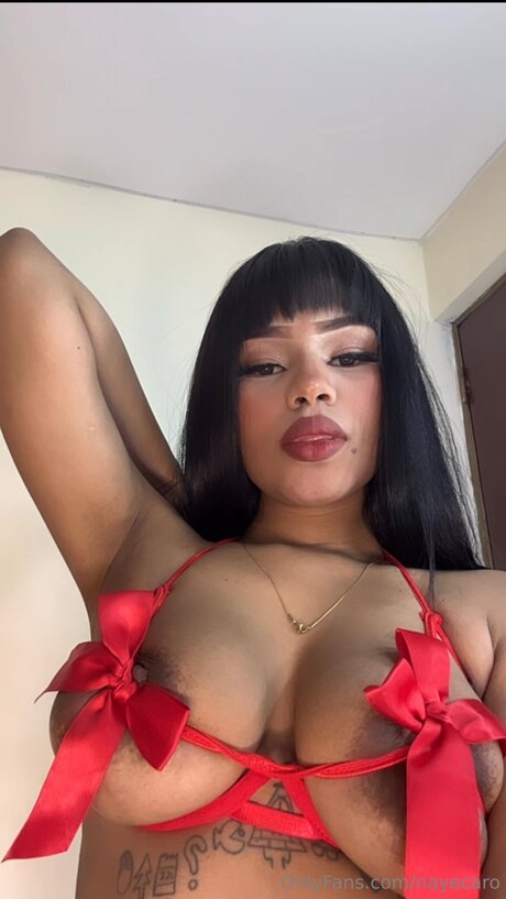Foto di nudo di fuga di OnlyFans di Nayecaro