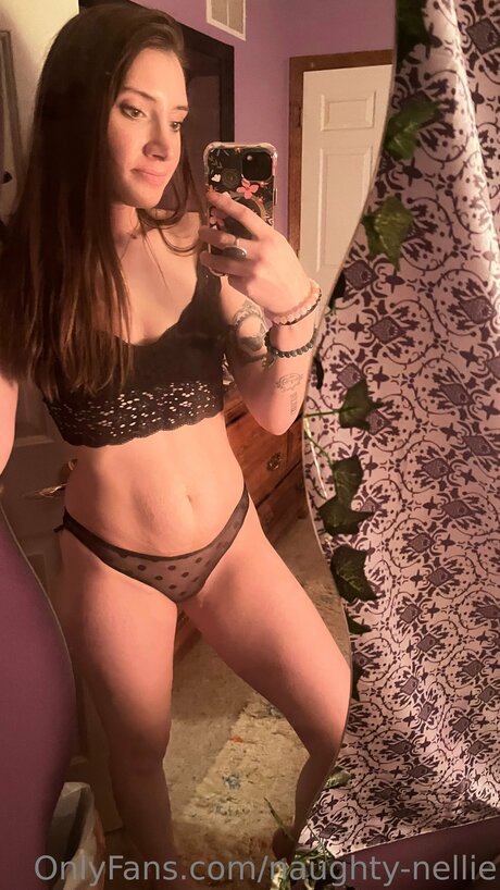 Foto di nudo di fuga di OnlyFans di Notur Baby